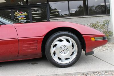 1994 Chevrolet Corvette Convertible   - Photo 26 - Carver, MA 02330