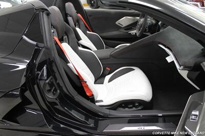 2023 Chevrolet Corvette 70th Anniversary  Convertible - Photo 33 - Carver, MA 02330