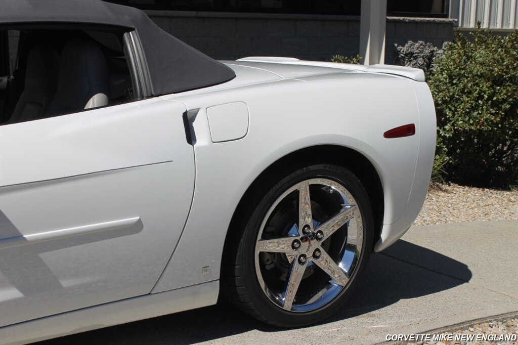 2007 Chevrolet Corvette Convertible - Photo 11 - Carver, MA 02330