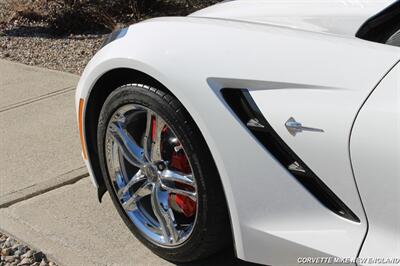 2016 Chevrolet Corvette Stingray   - Photo 14 - Carver, MA 02330