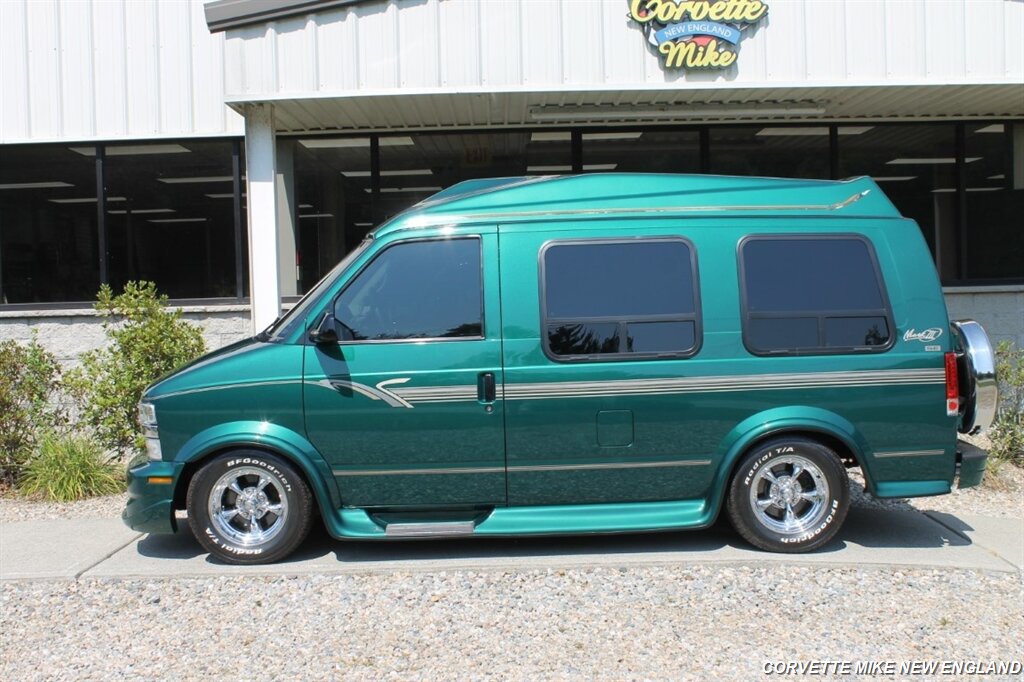 2000 Chevrolet Astro Mark III SE - Photo 1 - Carver, MA 02330