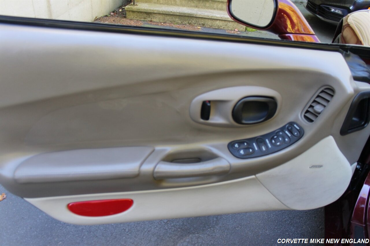 2003 Chevrolet Corvette Convertible 50th Anniversary - Photo 36 - Carver, MA 02330