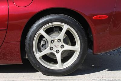 2003 Chevrolet Corvette Convertible 50th Anniversary - Photo 12 - Carver, MA 02330