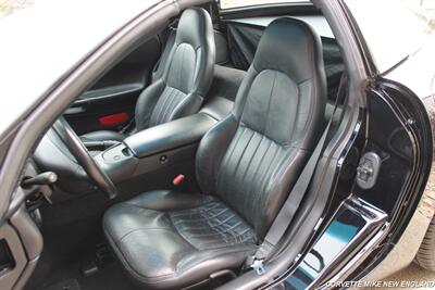 1998 Chevrolet Corvette   - Photo 19 - Carver, MA 02330