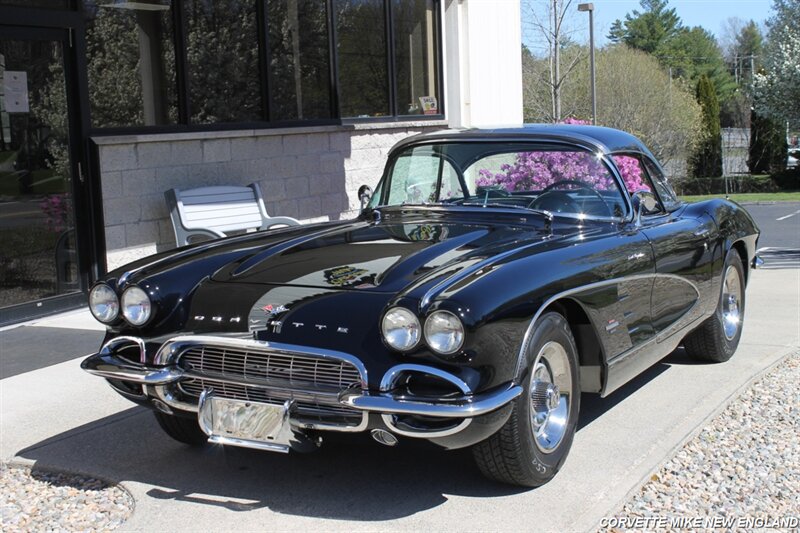 1961 Chevrolet Corvette 15