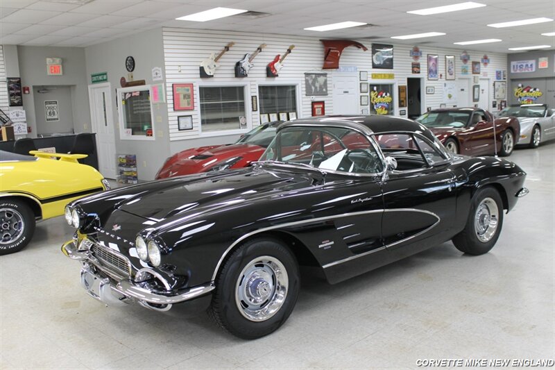 1961 Chevrolet Corvette 37