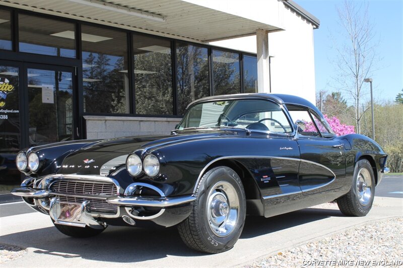 1961 Chevrolet Corvette 13