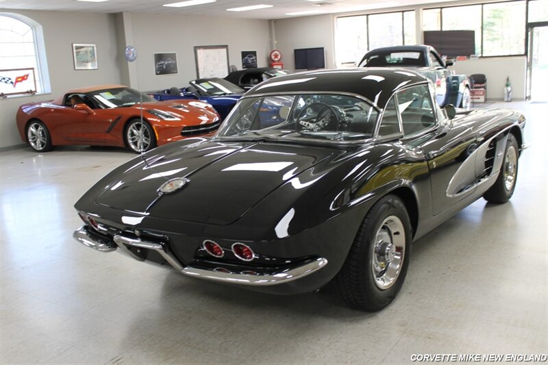 1961 Chevrolet Corvette 43
