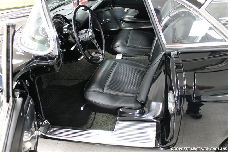 1961 Chevrolet Corvette 69