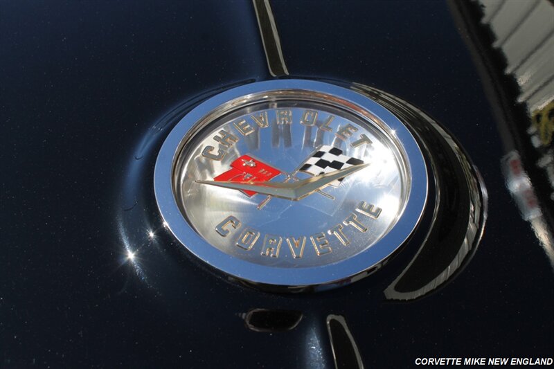 1961 Chevrolet Corvette 35