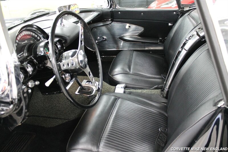 1961 Chevrolet Corvette 73