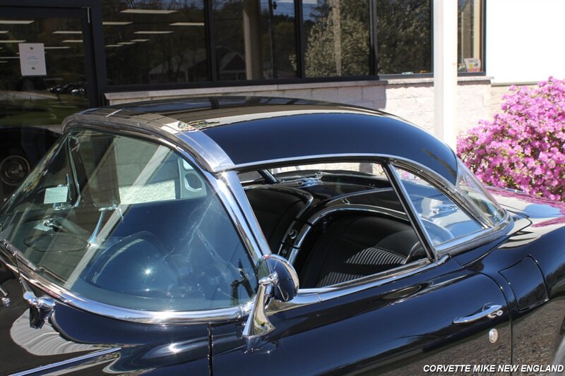1961 Chevrolet Corvette 29