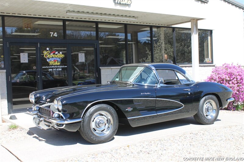 1961 Chevrolet Corvette 3