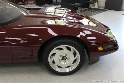 1993 Chevrolet Corvette ZR1   - Photo 26 - Carver, MA 02330