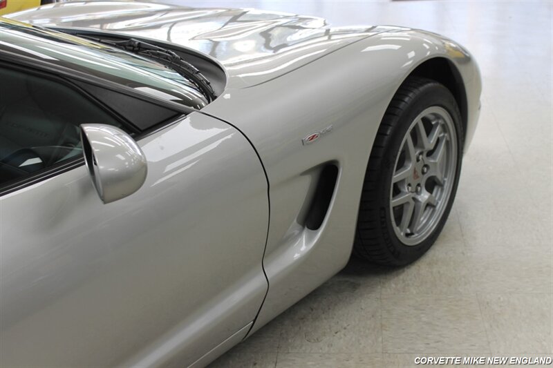 2004 Chevrolet Corvette 39