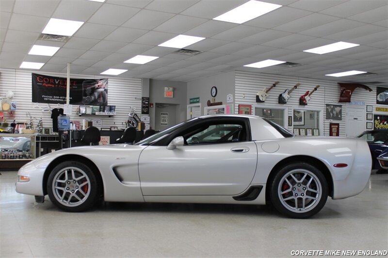 2004 Chevrolet Corvette 5