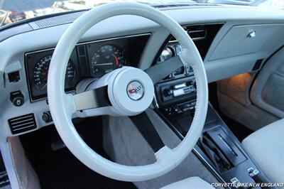 1982 Chevrolet Corvette Coupe   - Photo 35 - Carver, MA 02330