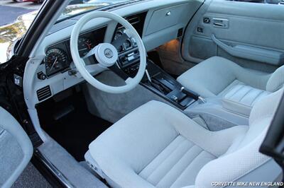 1982 Chevrolet Corvette Coupe   - Photo 34 - Carver, MA 02330