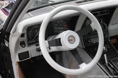 1982 Chevrolet Corvette Coupe   - Photo 34 - Carver, MA 02330