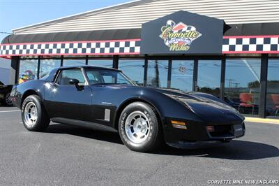 1982 Chevrolet Corvette Coupe   - Photo 2 - Carver, MA 02330