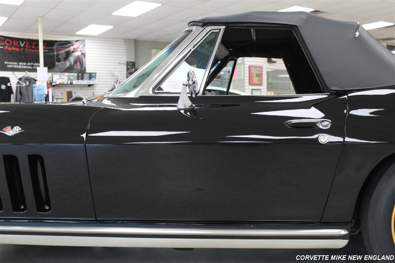 1965 Chevrolet Corvette 43