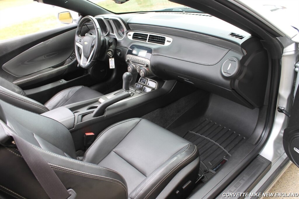 2012 Chevrolet Camaro RS photo 33