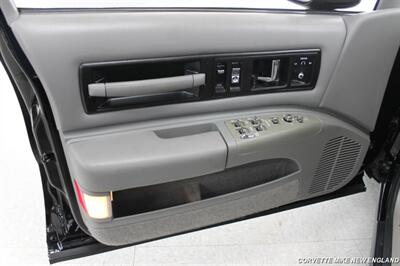 1994 Chevrolet Caprice Impala SS   - Photo 31 - Carver, MA 02330