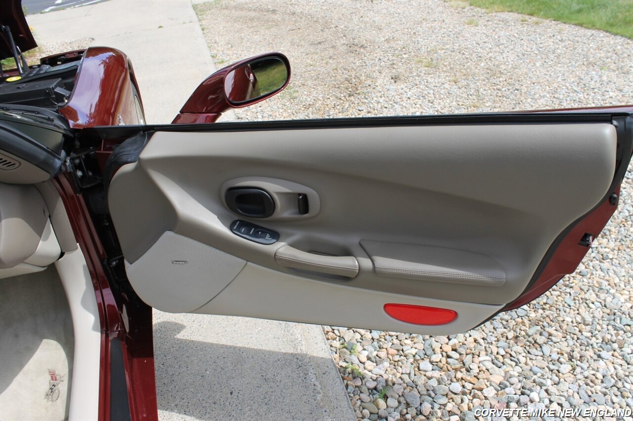 2003 Chevrolet Corvette 50th Anniversary Convertible - Photo 35 - Carver, MA 02330