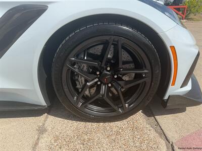 2019 Chevrolet Corvette ZR1  3ZR - Photo 15 - San Juan, TX 78589