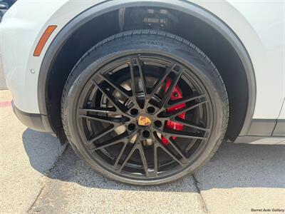 2025 Porsche Macan 4S Electric   - Photo 10 - San Juan, TX 78589