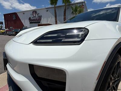 2025 Porsche Macan 4S Electric   - Photo 28 - San Juan, TX 78589