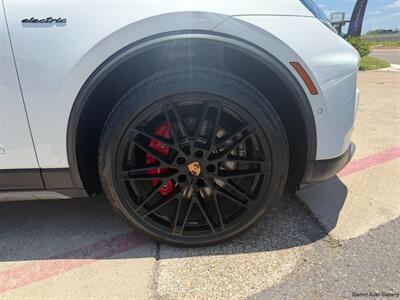 2025 Porsche Macan 4S Electric   - Photo 13 - San Juan, TX 78589