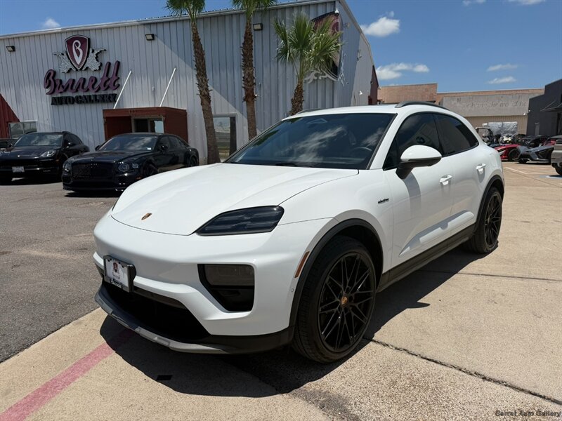 2025 Porsche Macan 4S Electric   - Photo 1 - San Juan, TX 78589