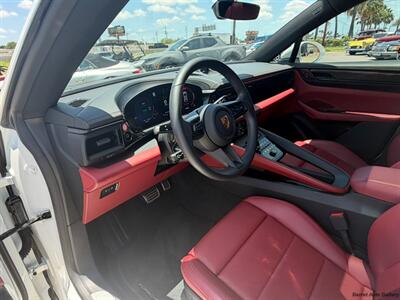 2025 Porsche Macan 4S Electric   - Photo 14 - San Juan, TX 78589