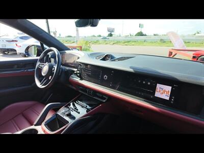 2025 Porsche Cayenne Turbo GT   - Photo 33 - San Juan, TX 78589
