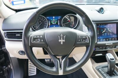 2019 Maserati Levante S GranLusso   - Photo 7 - San J Uan, TX 78589