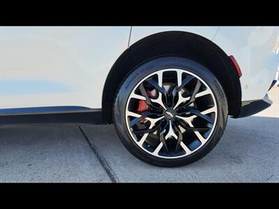 2022 Aston Martin DBX   - Photo 11 - San Juan, TX 78589