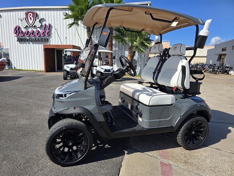 2025 VENOM STRIKE 2 SEATER  