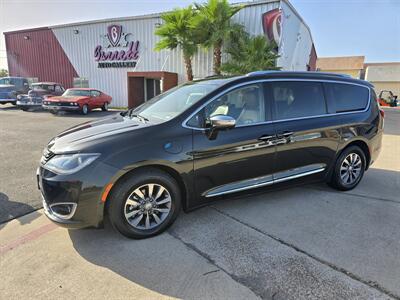 2019 Chrysler Pacifica Limited  eHybrid - Photo 1 - San J Uan, TX 78589