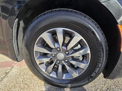 2019 Chrysler Pacifica Limited  eHybrid - Photo 22 - San J Uan, TX 78589
