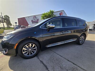 2019 Chrysler Pacifica Limited  eHybrid - Photo 3 - San J Uan, TX 78589
