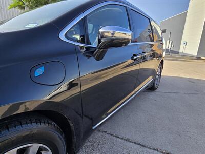 2019 Chrysler Pacifica Limited  eHybrid - Photo 13 - San J Uan, TX 78589