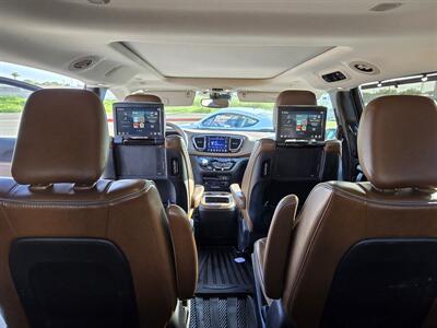 2019 Chrysler Pacifica Limited  eHybrid - Photo 38 - San J Uan, TX 78589