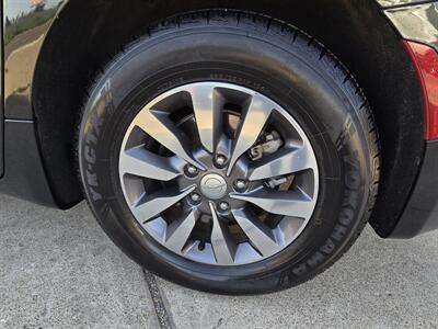 2019 Chrysler Pacifica Limited  eHybrid - Photo 16 - San J Uan, TX 78589