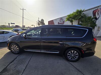 2019 Chrysler Pacifica Limited  eHybrid - Photo 4 - San J Uan, TX 78589