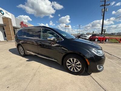 2019 Chrysler Pacifica Hybrid Limited   - Photo 9 - San J Uan, TX 78589