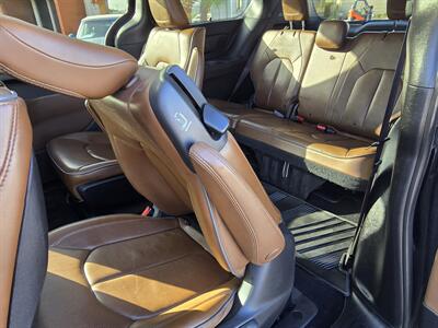 2019 Chrysler Pacifica Limited  eHybrid - Photo 36 - San J Uan, TX 78589