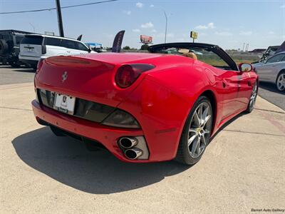 2012 Ferrari California   - Photo 11 - San Juan, TX 78589