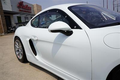 2016 Porsche 718 GT4 Clubsport   - Photo 17 - San J Uan, TX 78589