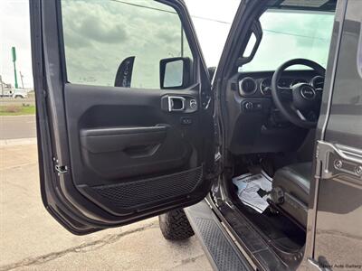 2023 Jeep Gladiator Sport   - Photo 32 - San Juan, TX 78589